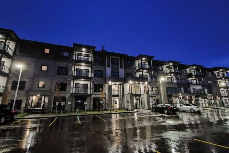 Veritas Condos thumbnail 2