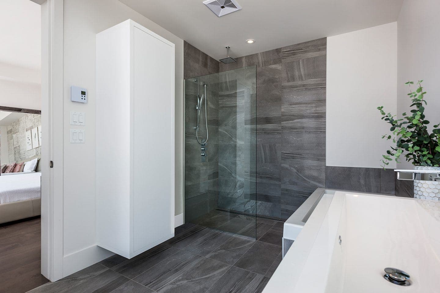 Le Solano Condos thumbnail 30
