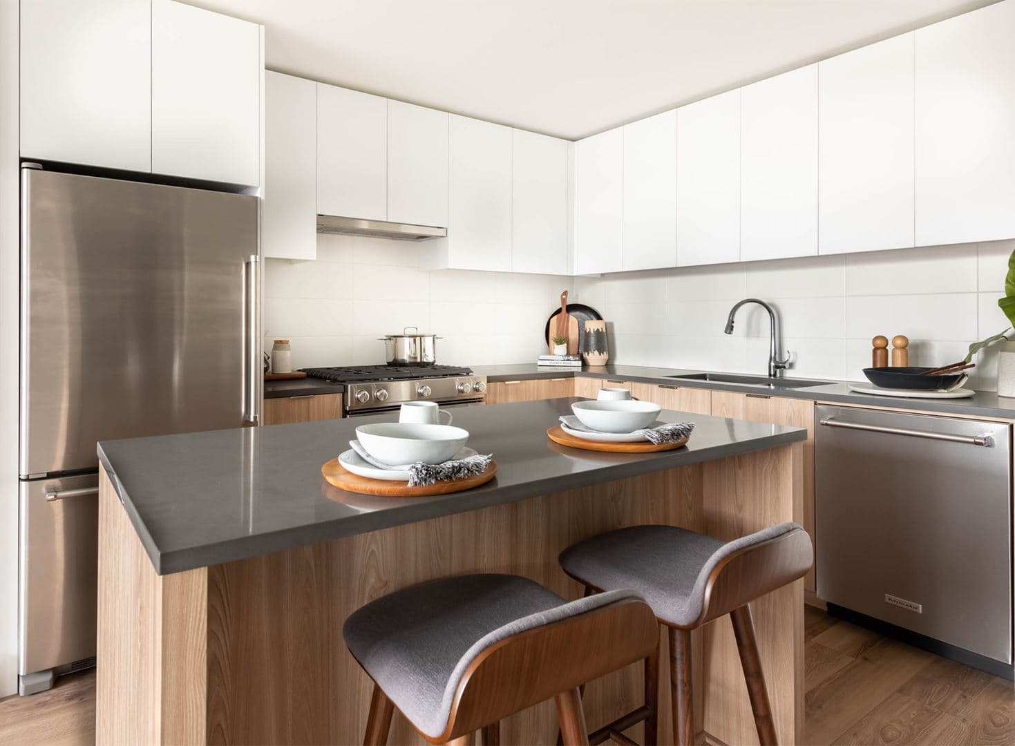 Paradigm Condos thumbnail 7