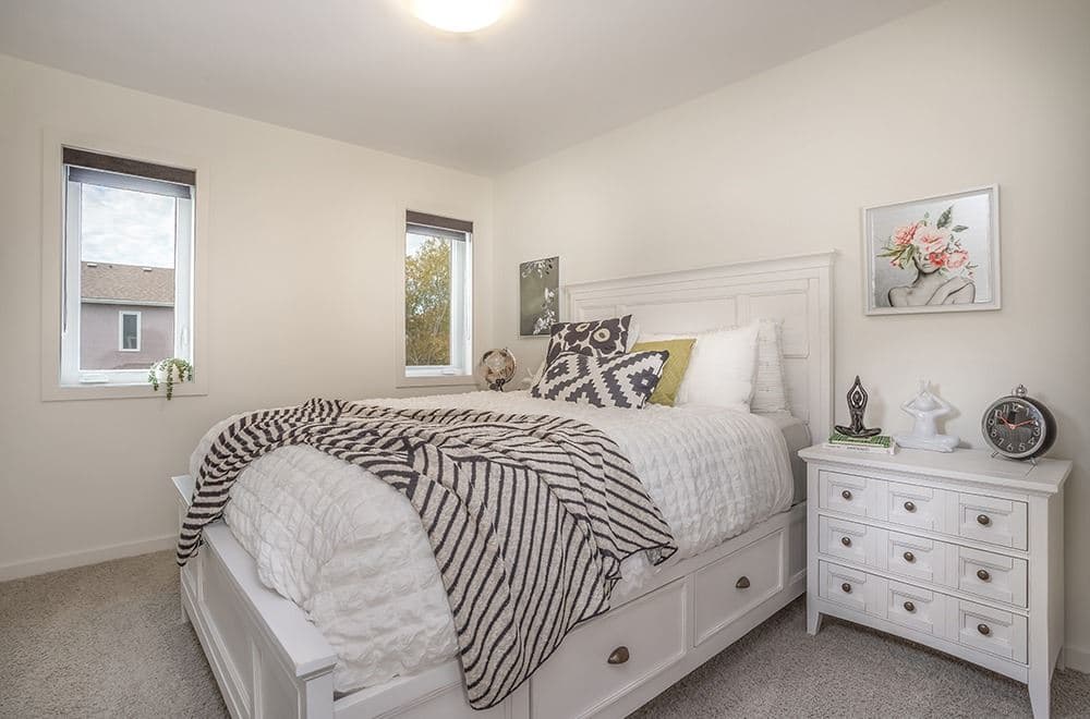 Amber Grove Condos thumbnail 18