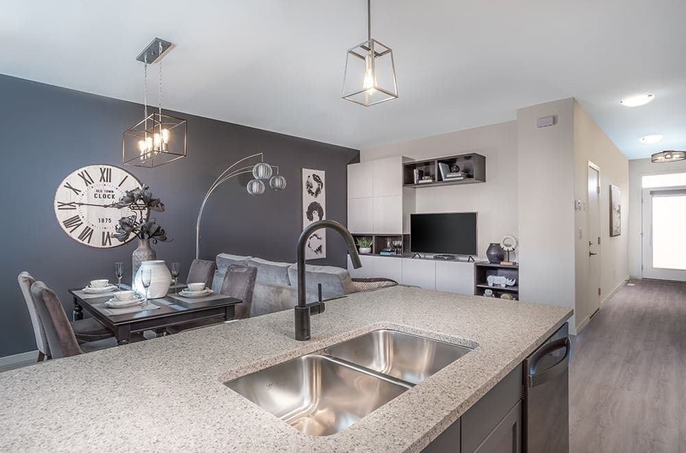 Amber Grove Condos thumbnail 13
