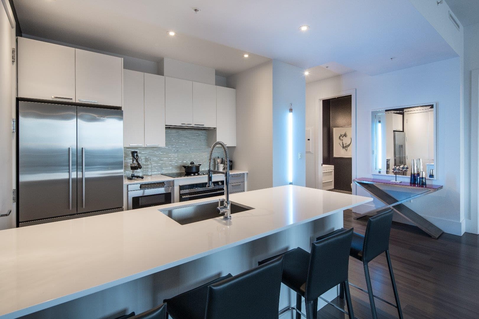 Le Peterson Condos thumbnail 19