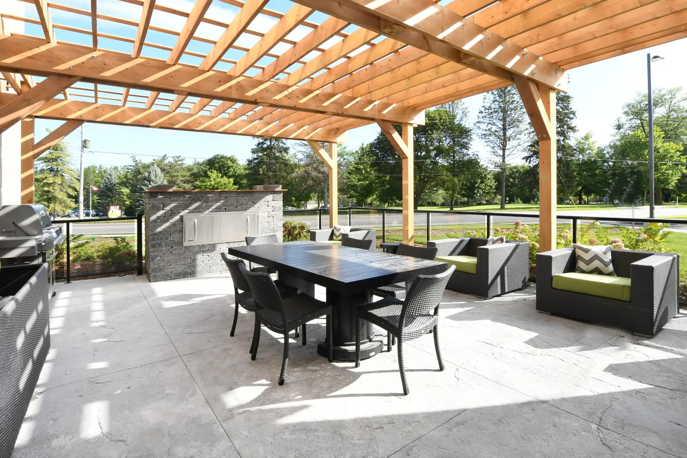 ParkWest Condos thumbnail 5