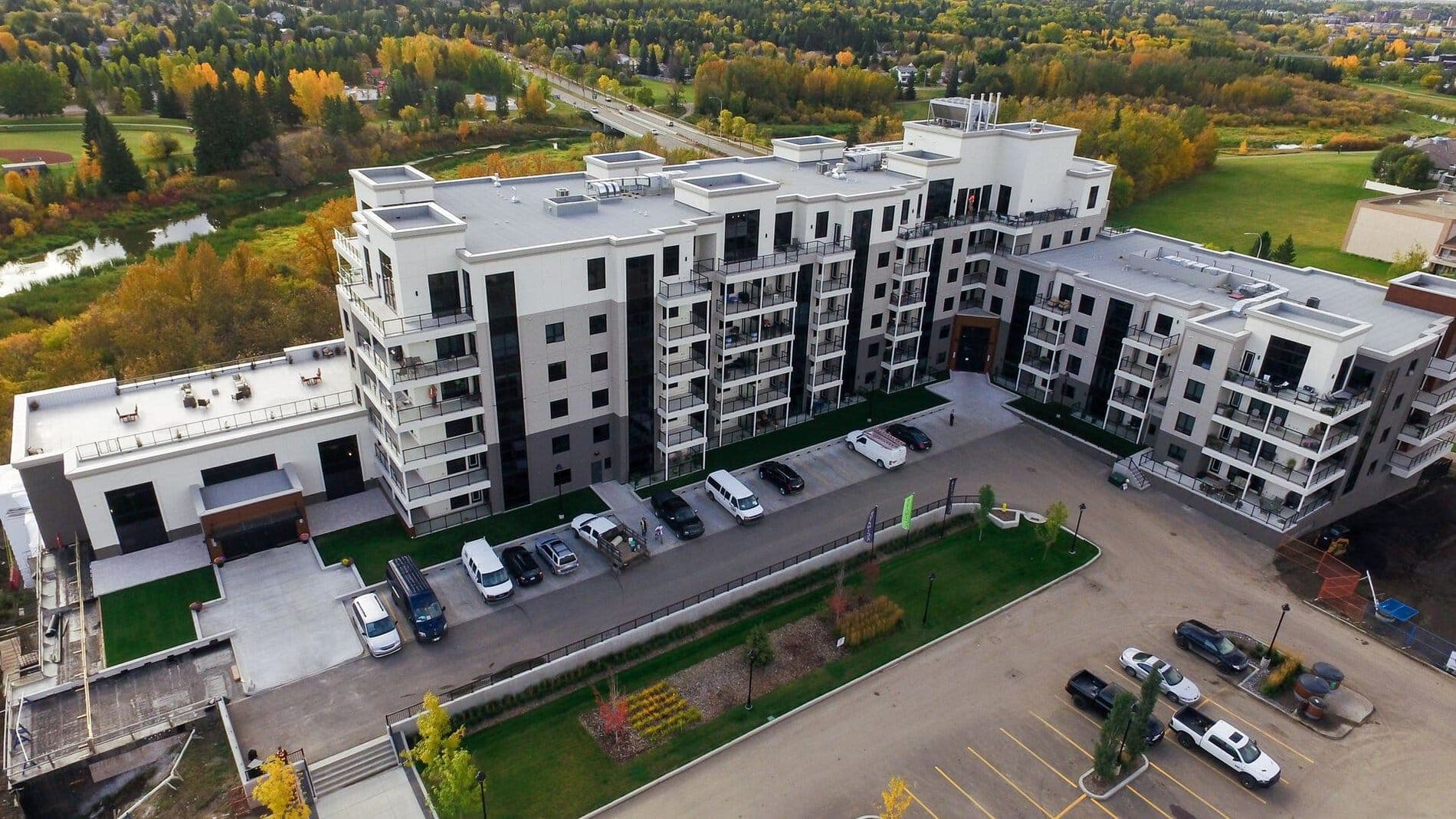 Botanica Condos thumbnail 3
