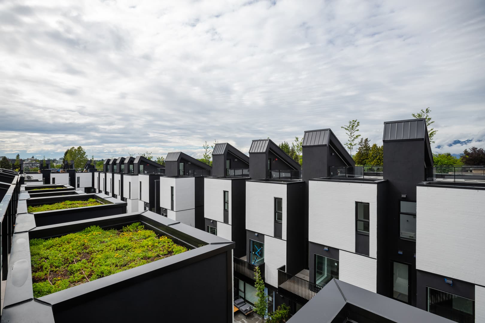 Just West Condos thumbnail 5