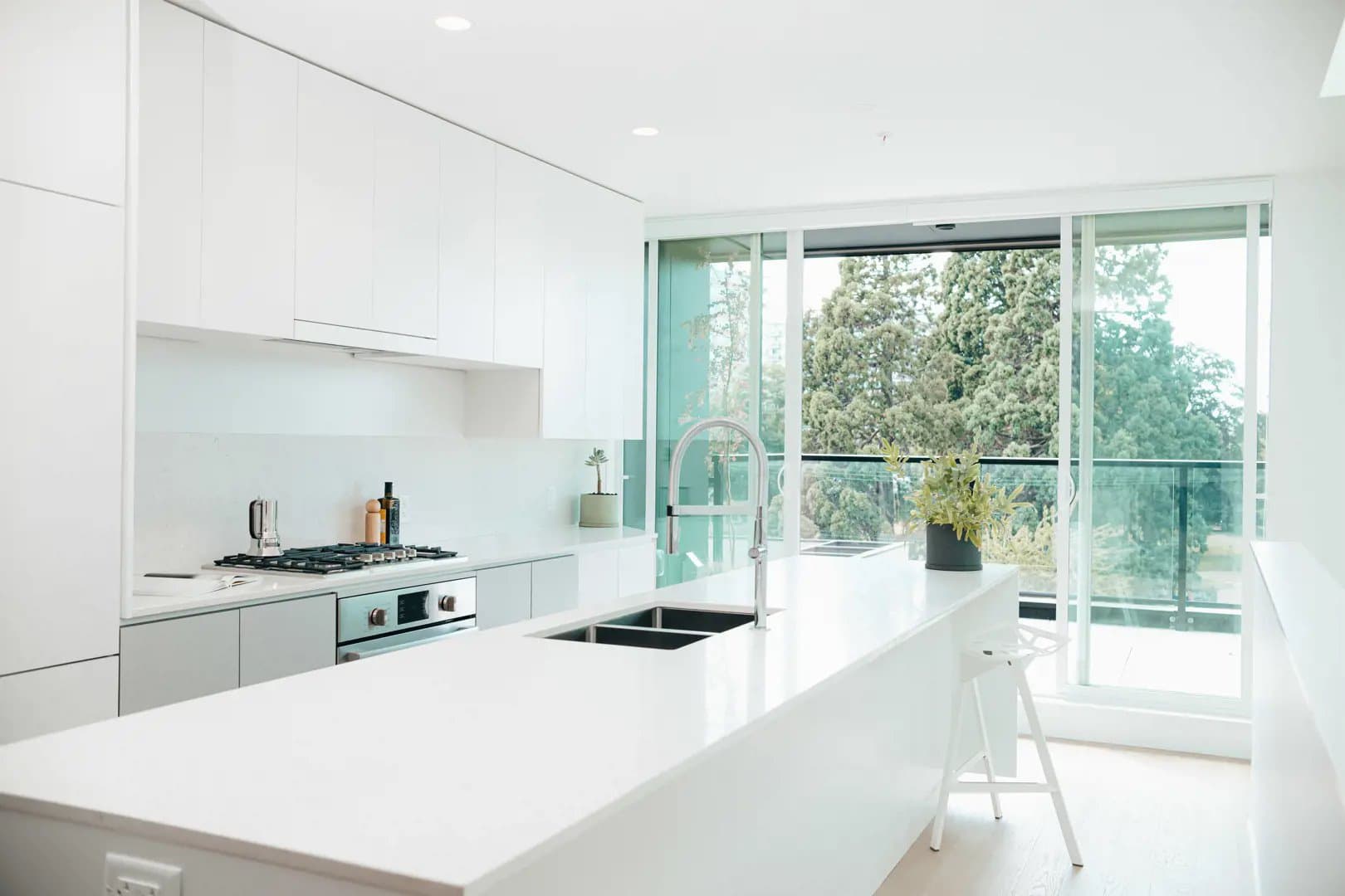 Rotunda Condos thumbnail 14