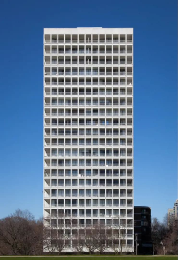 Forum Condos thumbnail 2