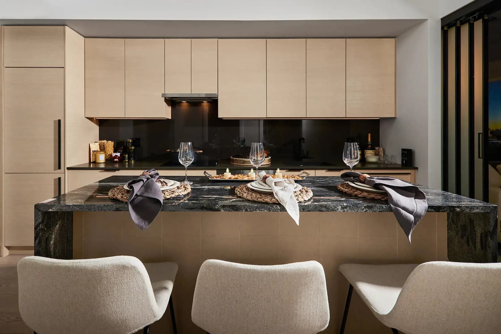 Oku Condos thumbnail 16