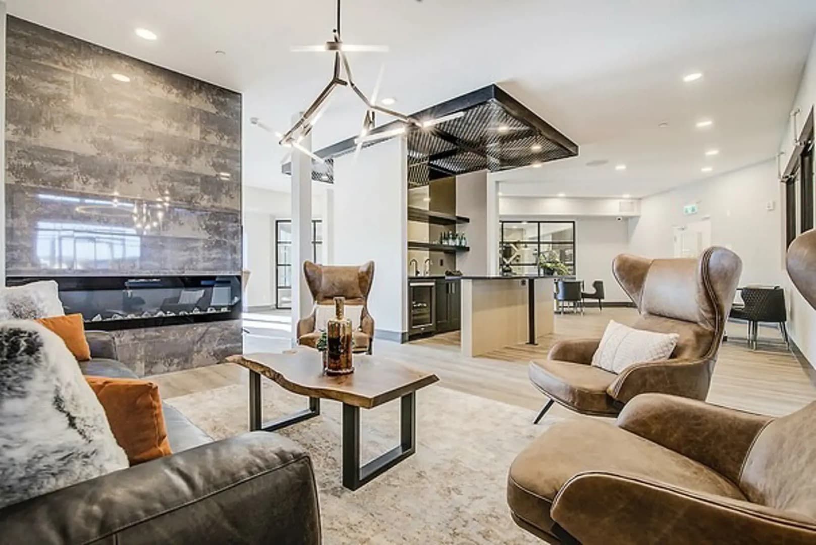 Evolve Condos thumbnail 3