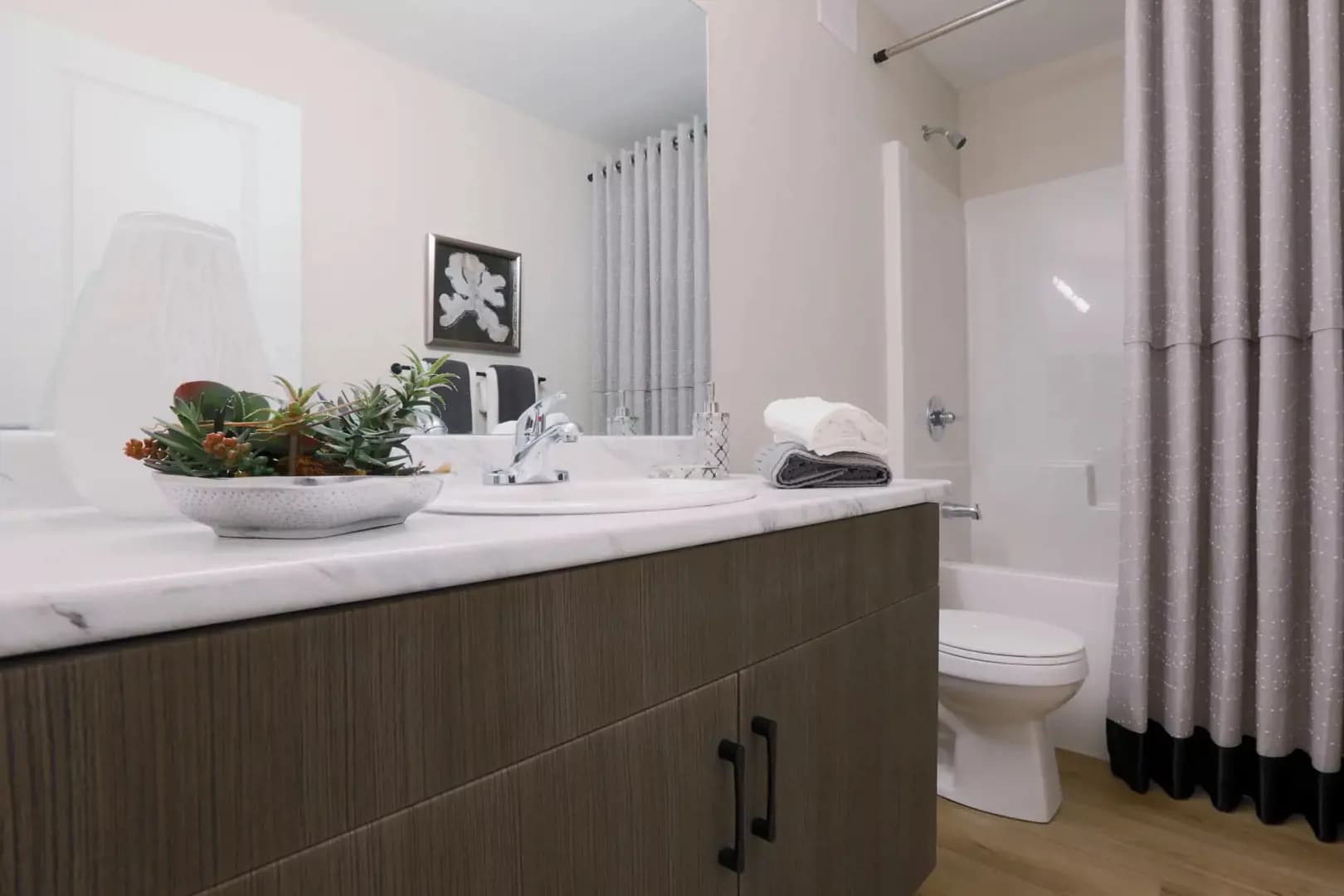 Prairie Pointe by Hilton Homes thumbnail 15