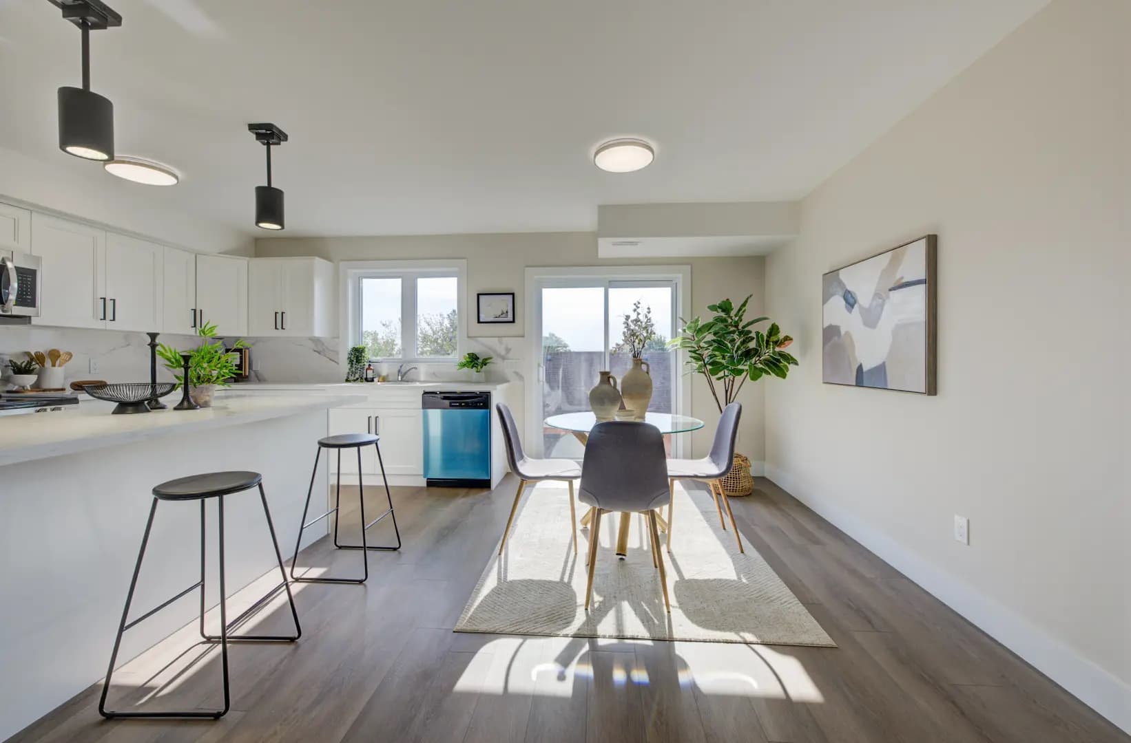 Cedar Hill Condos thumbnail 4