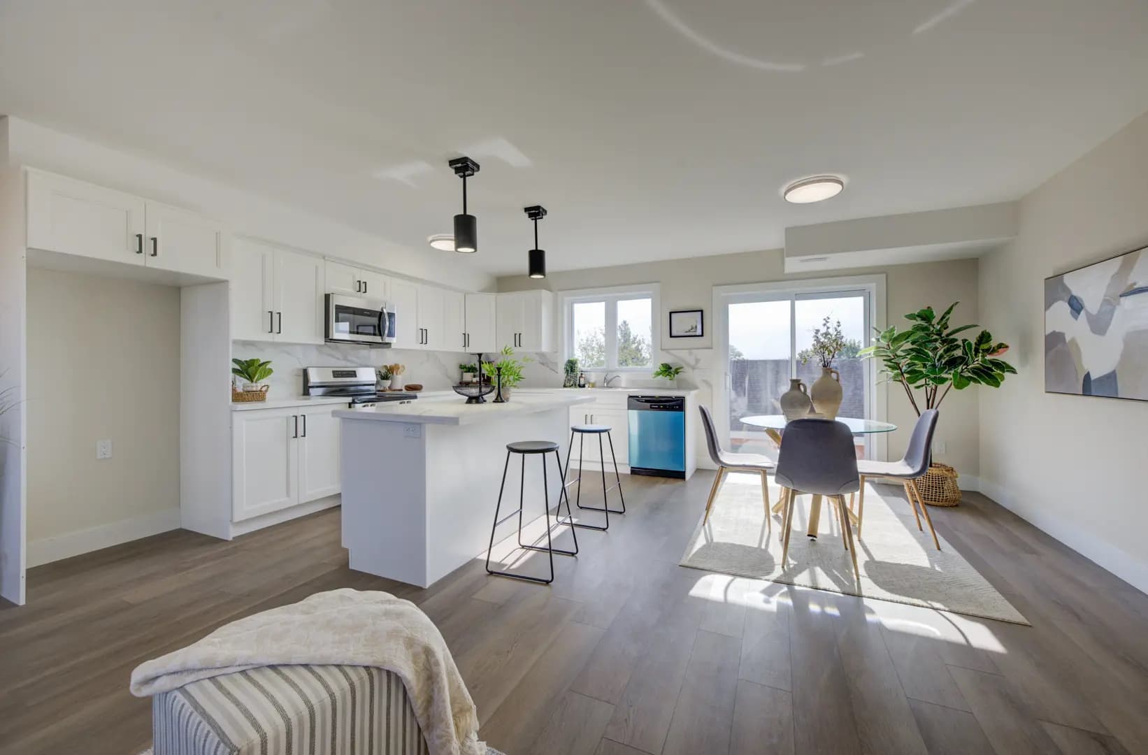 Cedar Hill Condos thumbnail 5