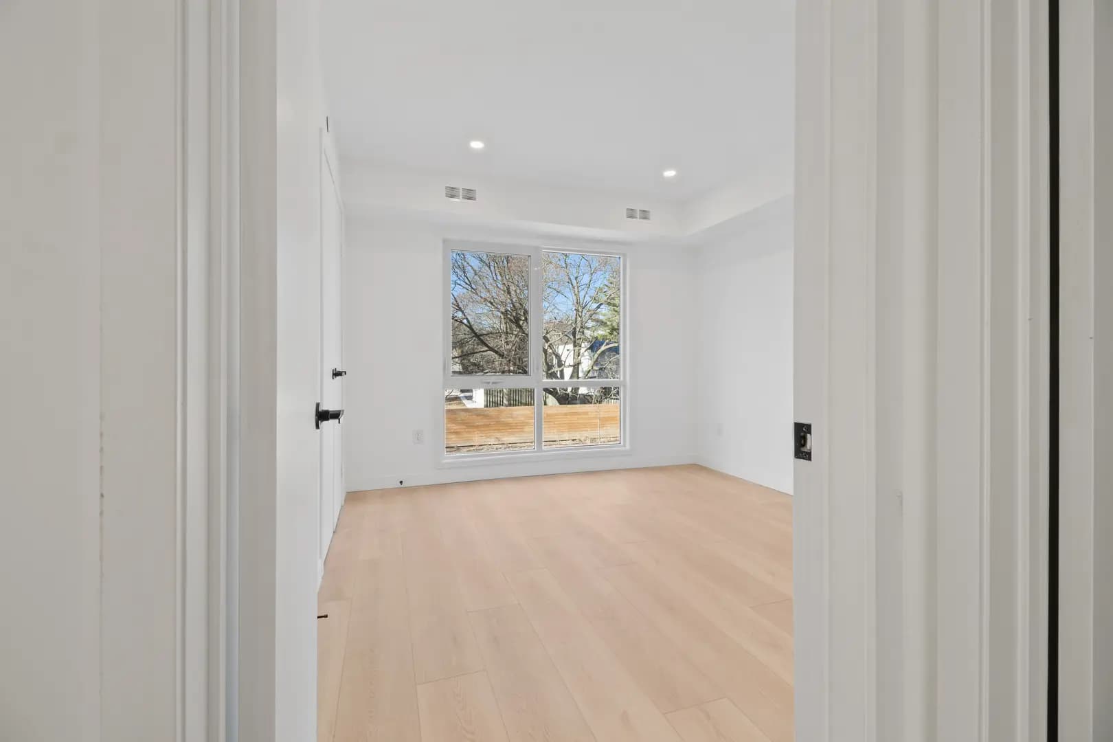Orchard Park Condos thumbnail 18