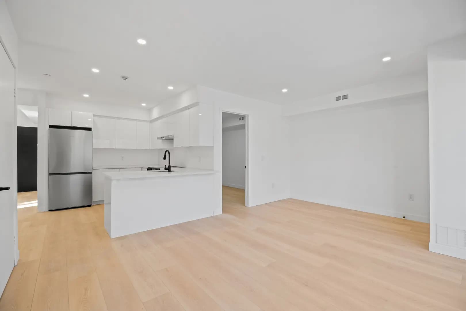 Orchard Park Condos thumbnail 20