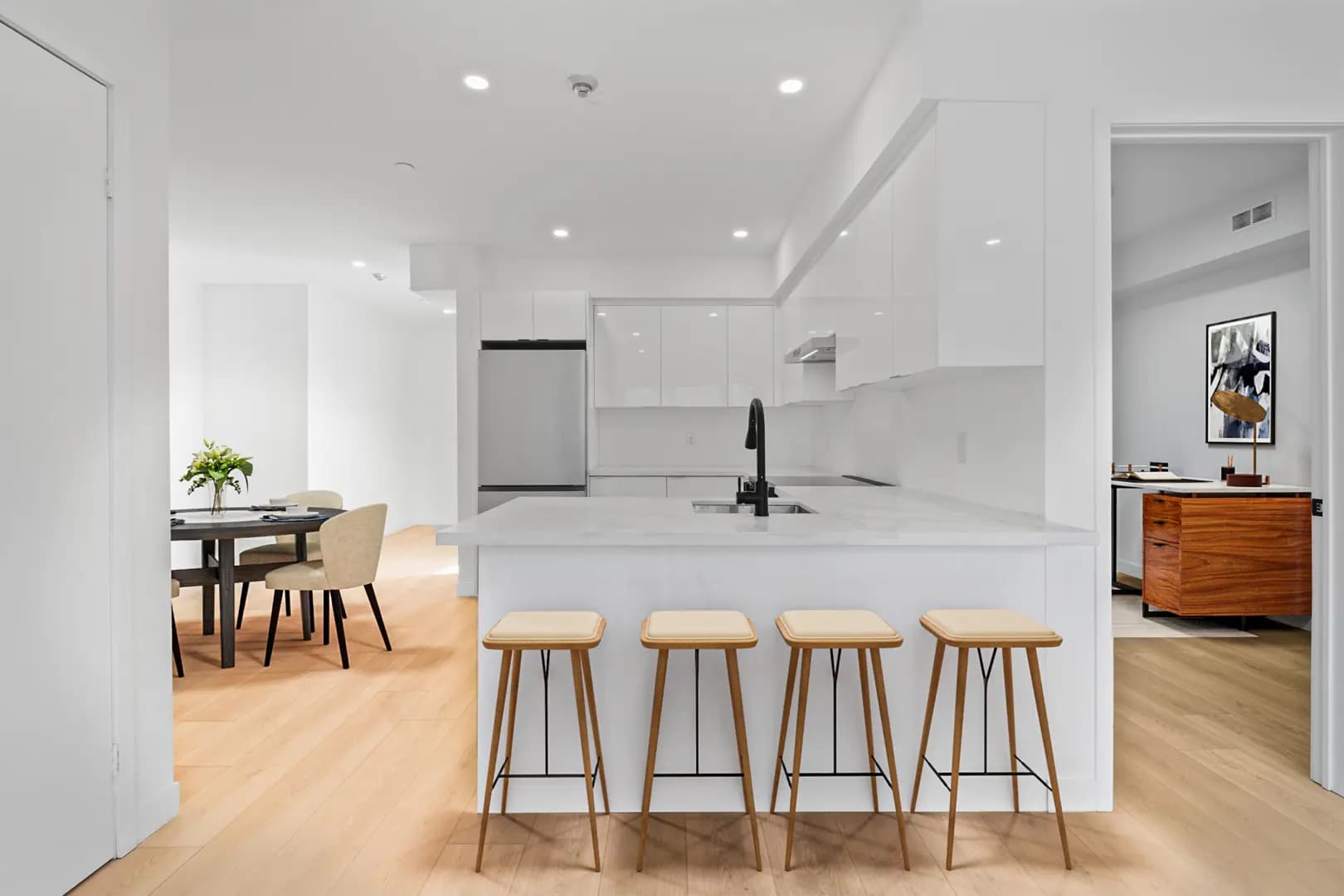 Orchard Park Condos thumbnail 21
